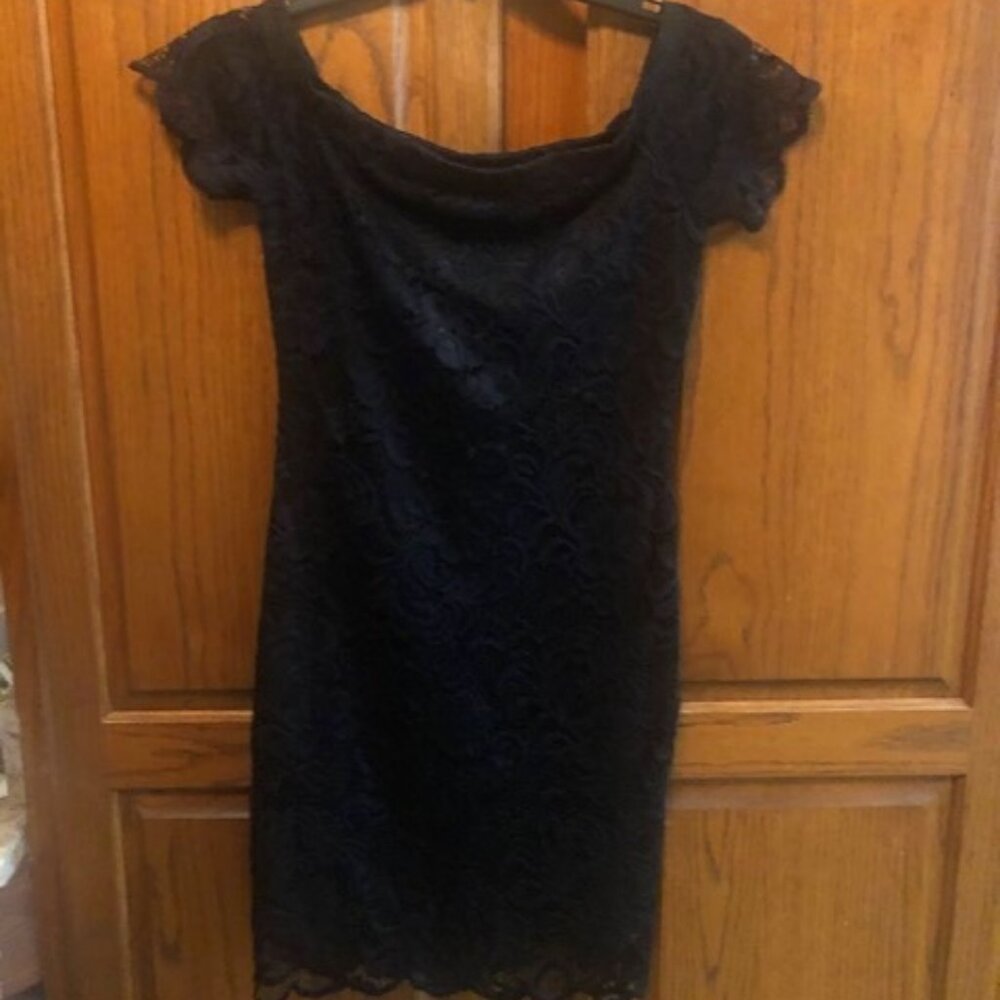Forever 21 Black lace fitted short dress size M Junior